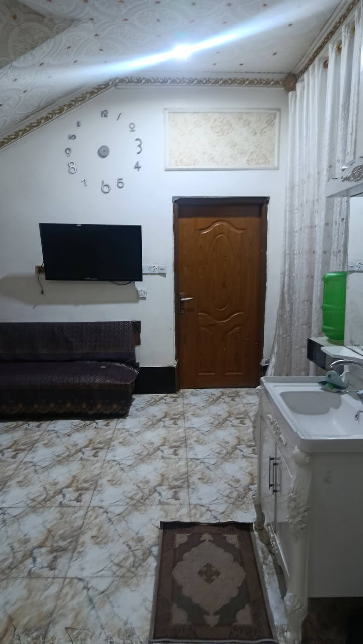 دار للبيع طابقين غرفه وصاله واستقبال ومطبخ وصحيات وغرفتين فوق وصحيات مساحه 115متر مكان حي صدام كيعان علي اسحاق السعر 85 وبي مجال والاتصال على هذا الرقم ***********
