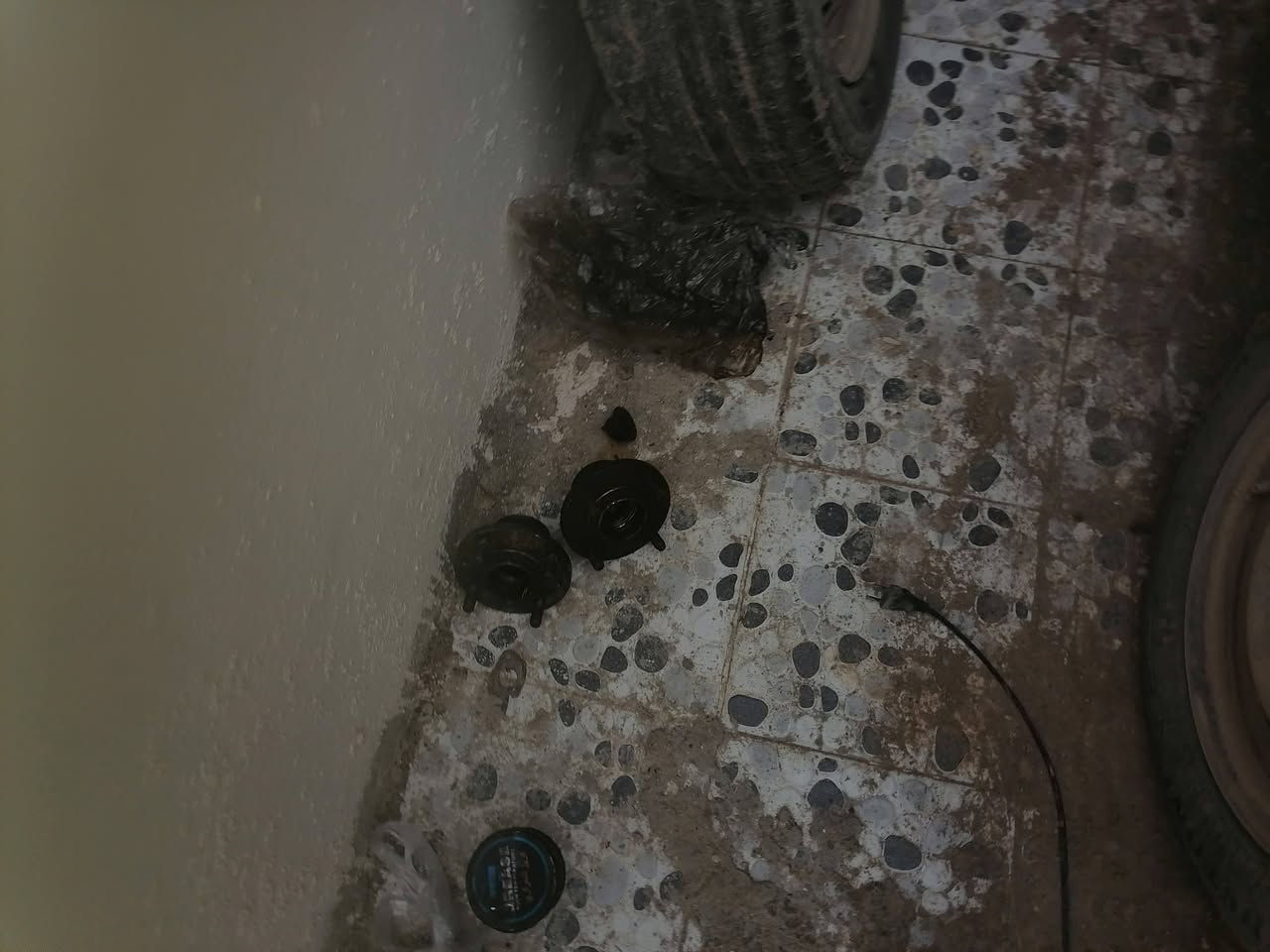 بولبرین خلفی عدد2/  35الف
شوتە کامل/15الف
استاب اکسل عدد2/  35الف
شفت درایم شفت مع صلیب25الف
عنوان کرکوک
***********
