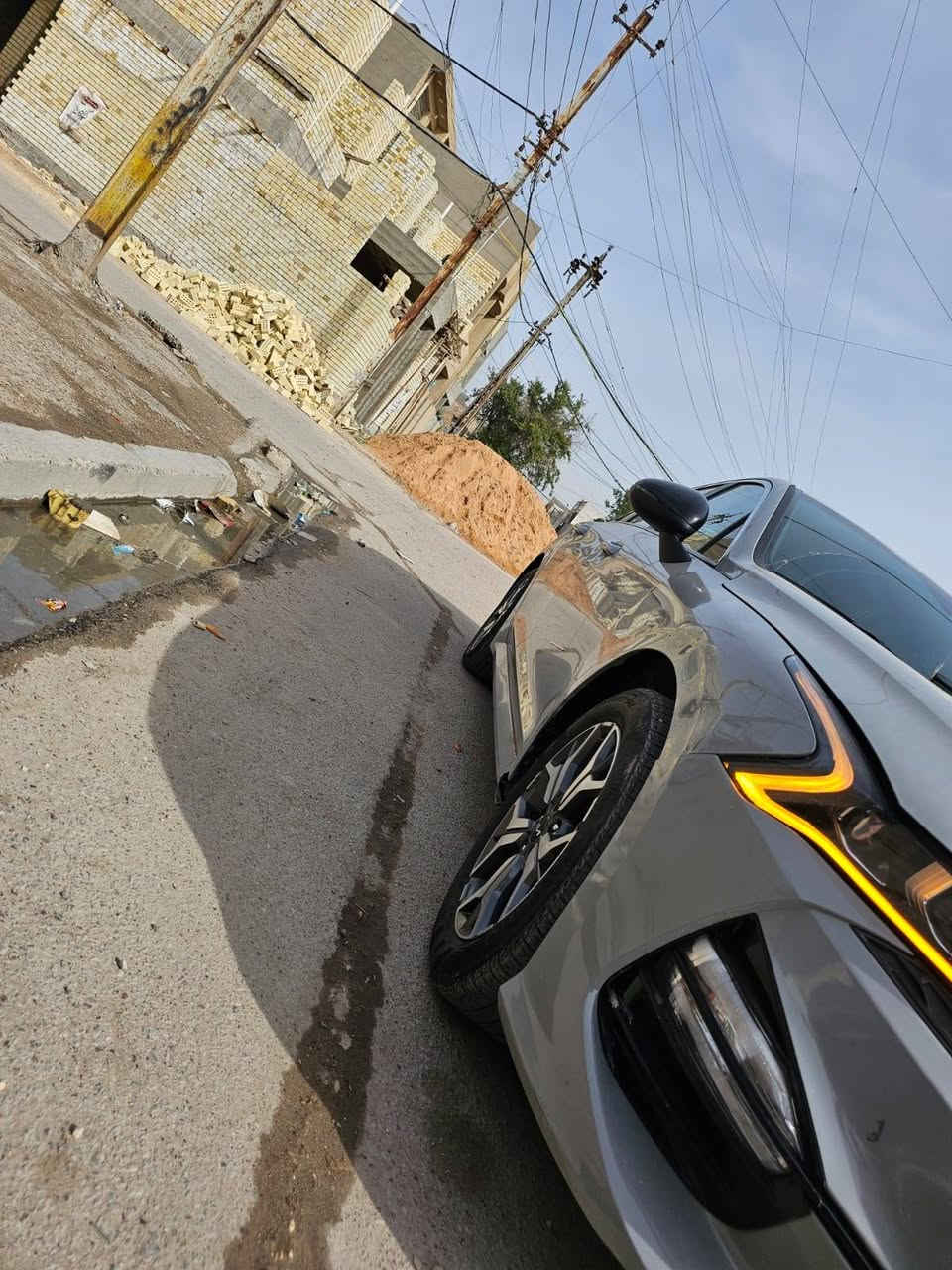 السلام عليكم.                                   كي فايف موديل 2023  رقم أربيل. محرك جي تي لاين 1600 تيربو فول مواصفات ما عدا الفتحه كشنات جلد تشغيل عن بعد بريك دكمه شحن لاسلكي رادار امامي وخلفي مانع اصدام سياقه ذاتيه تحديد مسار 4 وضعيات قياده تدفة كشنات وهواي مواصفات بيها السياره وارد امريكي حادثها جاملغ خلفي وباب مبدل بدون دواخل حادث بسيط .  سعر السياره 165 وبيها مجال مكان السياره بغداد ***********
