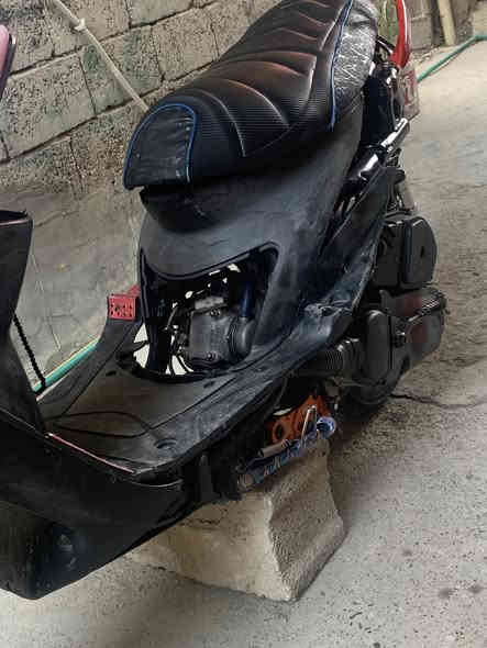 ماكس عدله للبيع دراجه هندر سلف كله شقال ضفيره مال تفصيخ جديده 
كابريتر جديد شيال رياضي اصلي ستان صفح رياضي يده رياضي قبق فلاوين رياضي
وياله اصليه مو تجاري تايرات جلياتين دراجه بيها دخانه خفيفه بس تحمه تروح صارت البارحه ويرادلها خرس مال كلج امامي فقط 
والباقي كله شقال دراجه مكينه ملحه كلش مكاني بغداد حي النصر رقمي *********** دراجه معروضه 400 وبيها مجال
