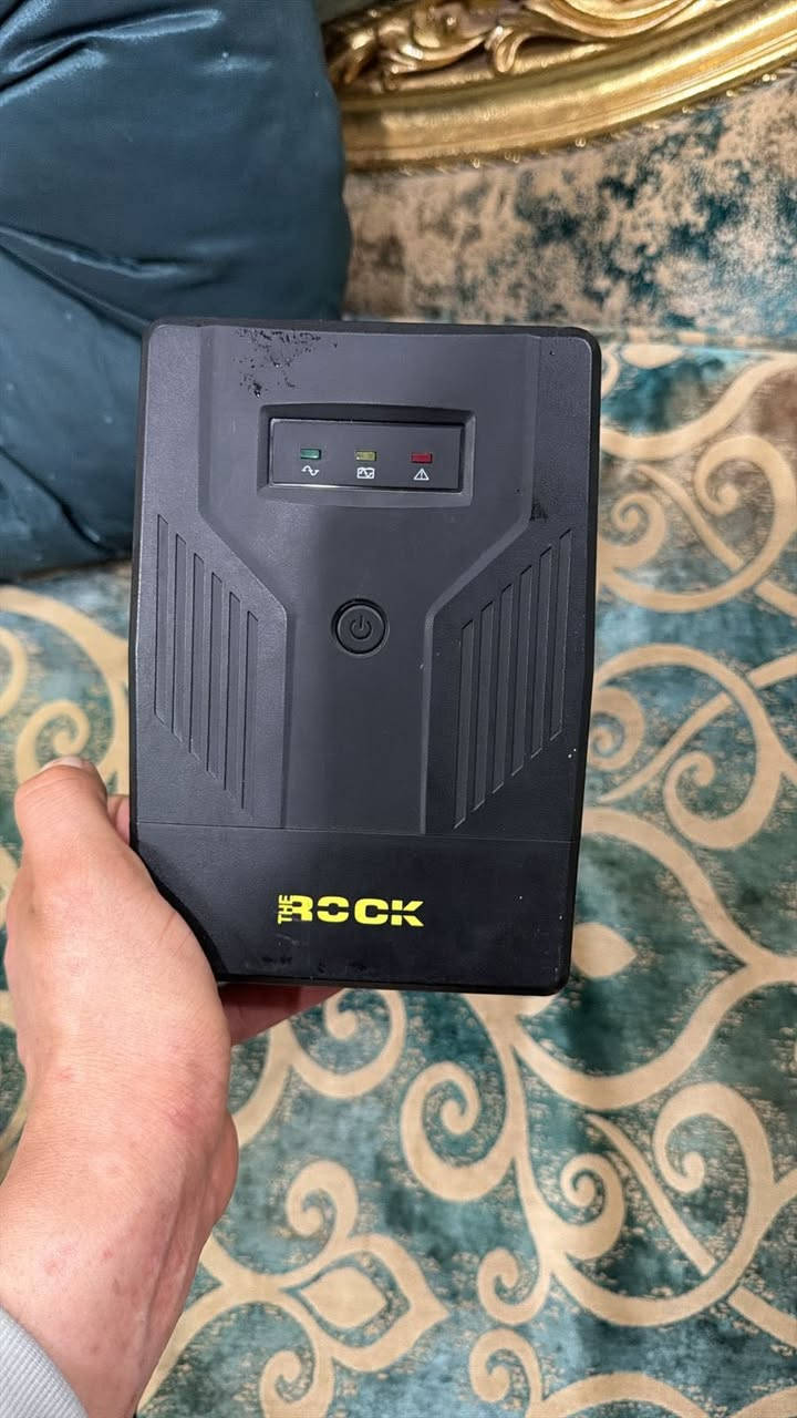 سلام عليكم الغوالي عندي غراض للبيع الي تفيده يراسل موجود اسعارهن بل صور وبيهن مجال وتوصيل موجود عندي هذا رقمي للاستفسار ***********
