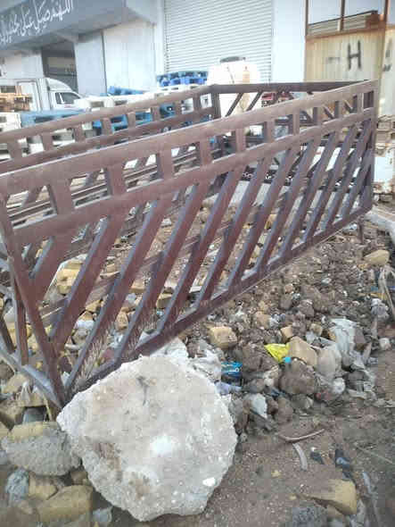 محجر فحل درجه اولى طبقتين لبيع السعر 300 الف المكان حله نادر *********** /***********
