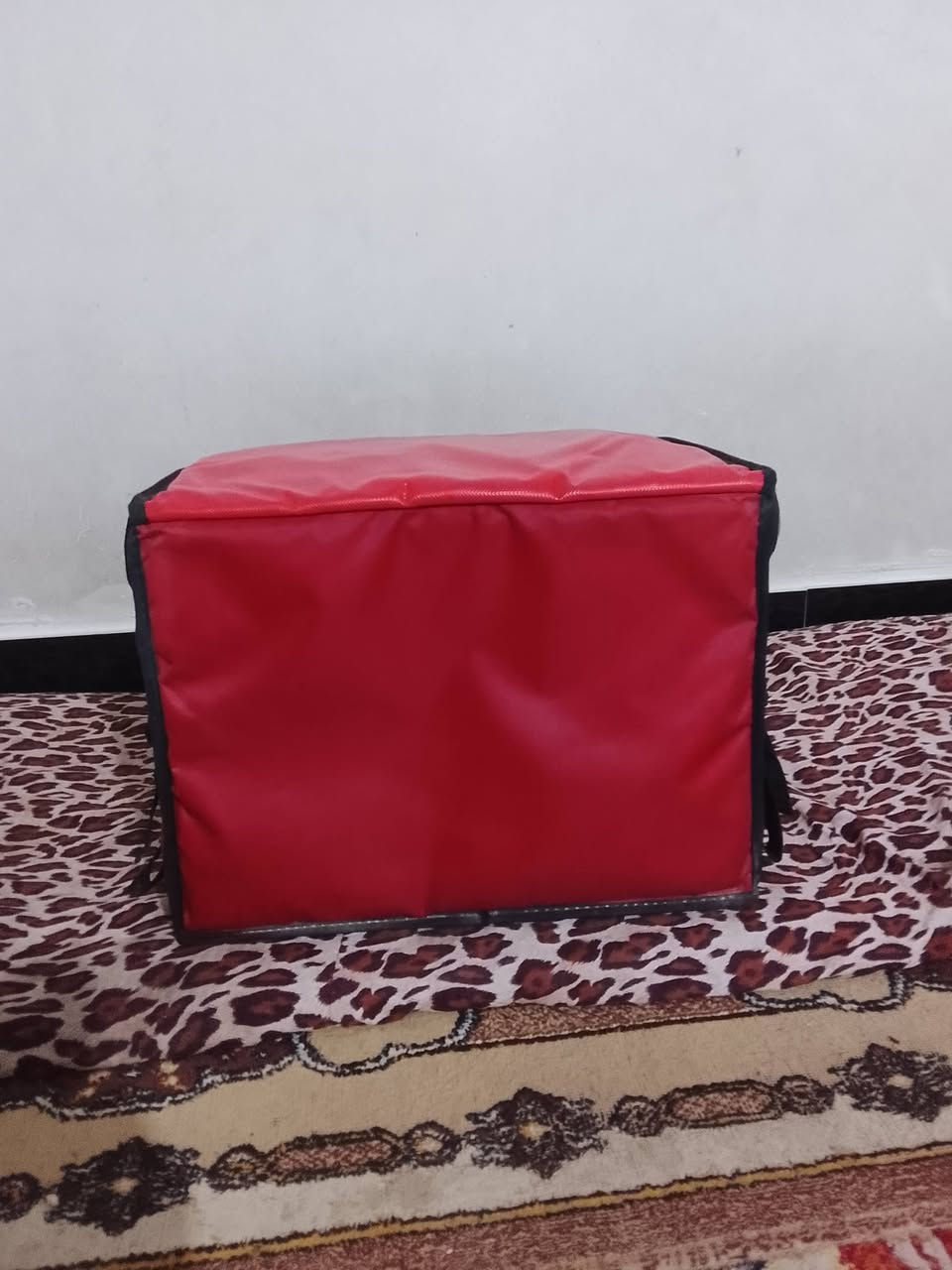 صندوق دلفري لبيع السعر15الف وبي مجال رقم الهاتف ***********
