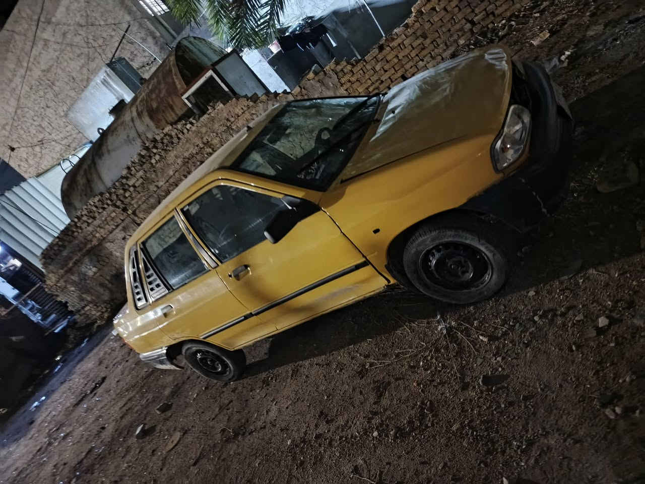 السلام عليكم
‏سايبا ٢٠١٢ رقم الماني 
مصفرة هيئة وغرامات 
سيارة عظمتها حلوة معمره
شواصي معمره زوج جاملغات امامي جدد
صدر امامي خلفي وبولبرينات ودبلات كله جدد مصار ٥ ايام من بدلتهن 
غرفتها كدامكم جديده دوشمتها 
بور استيرن جديد 
باتري جديد 
اكلوبات امامي خلفي جدد 
دسكات جديده بعدني حته مشادهن 
 وهلالة مال جاملغ هم 
وياها شباك جديد بعدني مشاده 
 وياها بنزات جدد سياره 
مكينتها حلوه ونشطه بس بيها تبخير
وكيرها الصبح من كعدت شغلة اليده راخيه تلعب متنمر 
 مكاني البياع بغداد السعر ٢٢ و بيها مجال كلش قليل
***********
***********
