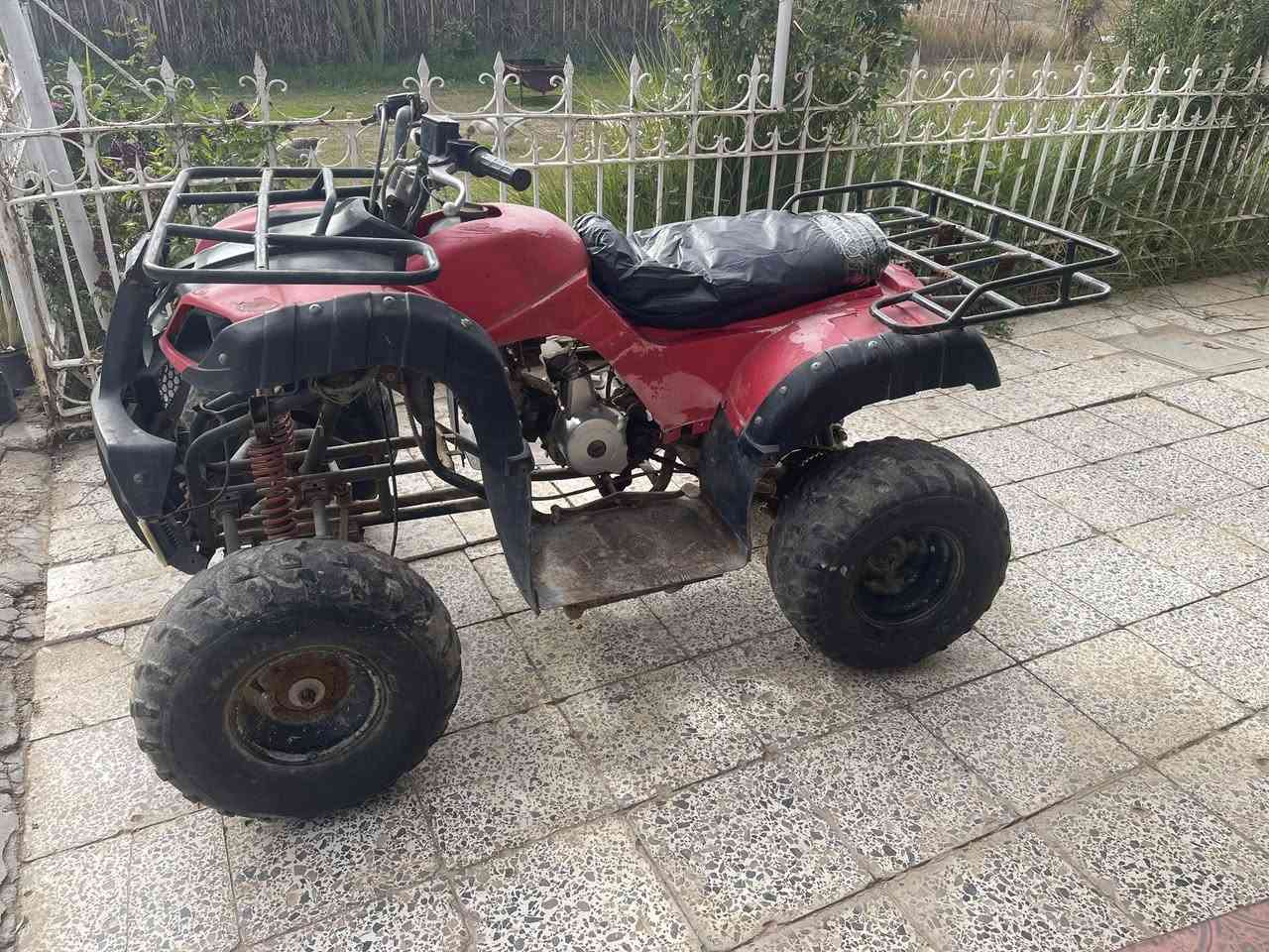 السلام عليكم رباعيه للبيع شغاله جاهزه ٤نمر+بك شغال نقصه باتري فقط  سعره٣٧٥وبيه مجال مكان بسمايه/***********
