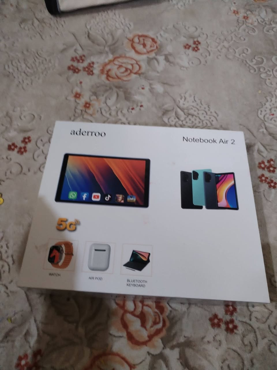 ايباد جديد ما مستعمل ويه جنطه و كيبورد و ساعه و سماعات و قلم وحافضه سعر 125 توصيل هم اكو ***********
