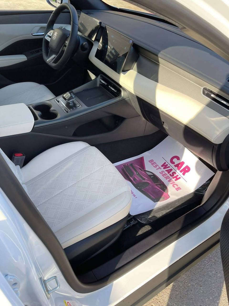 سلام عليكم بي وايدي كن بلاص زيرو مرقم كامله هزه سنويه لوحات زيروو لسيارة سعرها ١٩ مليون 
وليكول اغلى من لزيرو بس لرقم ب ٣٧٥ الف ومعامله وركض لشراي يتفضل على هذا لرقم ويامر *********** بغداد, العراق
