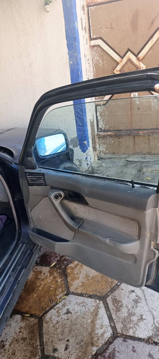 السلام عليكم
بي ام 525 سنوية لل 27 سيارة نظيفة محرك و كهربائيات الكير بي صفنه السيارة شرط اطلع بيها وين ما يعجبك ما تفشلك رايدها ب50 و بيها مجال مكاني ميسان 
رقمي 
***********
