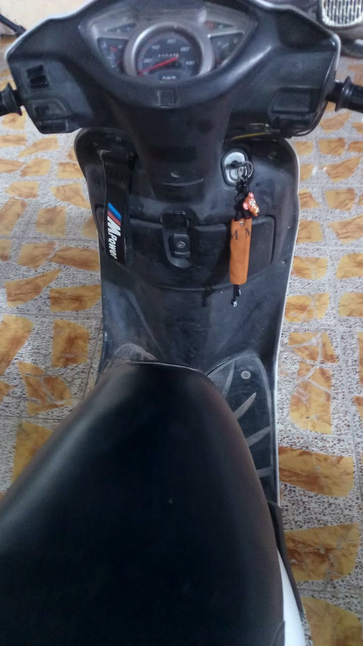 ليدي حديث البيع مكينه مفتوحه مجفته جديد كلشي ماعيزه وكفر جديد كامل السعر خاص او رقم الهاتف ***********
