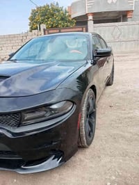 تشارجر SXT • ٢٠١٧ • فتحة سقف