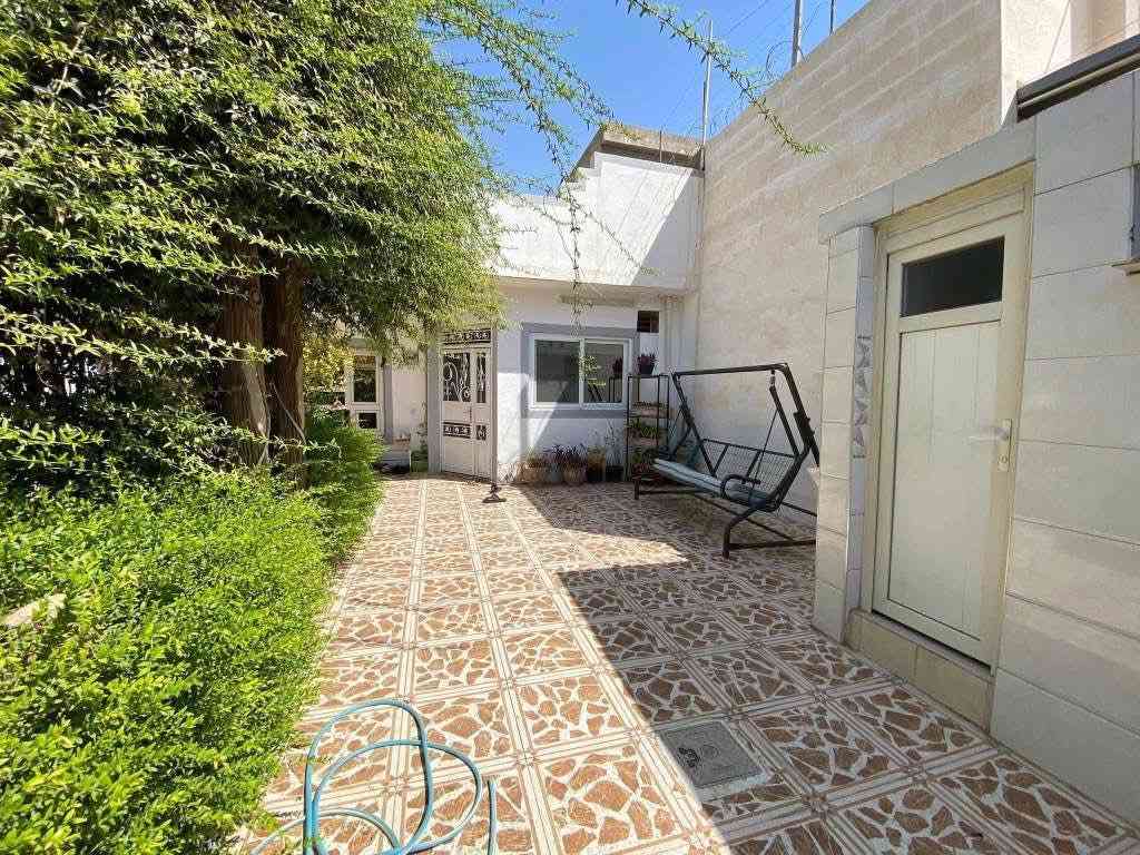 ♦️دار للبيع طابق واحد المساحة(280) متر 
♦️طابو صرف 
♦️واجهة (14) 
قرب الدار حديقة بناء نظيف 
ملاحظة :ممكن مراوس ويه دار ١٠٠ مربع او ١٥٠ او ٢٠٠

♦️المحتويات:
(غرفتين نوم هول استقبال مطبخ صحيات داخلية وخارجية كراج سيارة حديقة كبيرة ) 

♦️العنوان:القادسية الثانية خلف جامع صابر كردي وقرب تقاطع ابوخطاب 
‏السعر مراسلة الصفحة
￼ للاستفسار أكثر مراجعة عقارات عهد الوصال أو الاتصال الأرقام التالية￼
***********
***********
