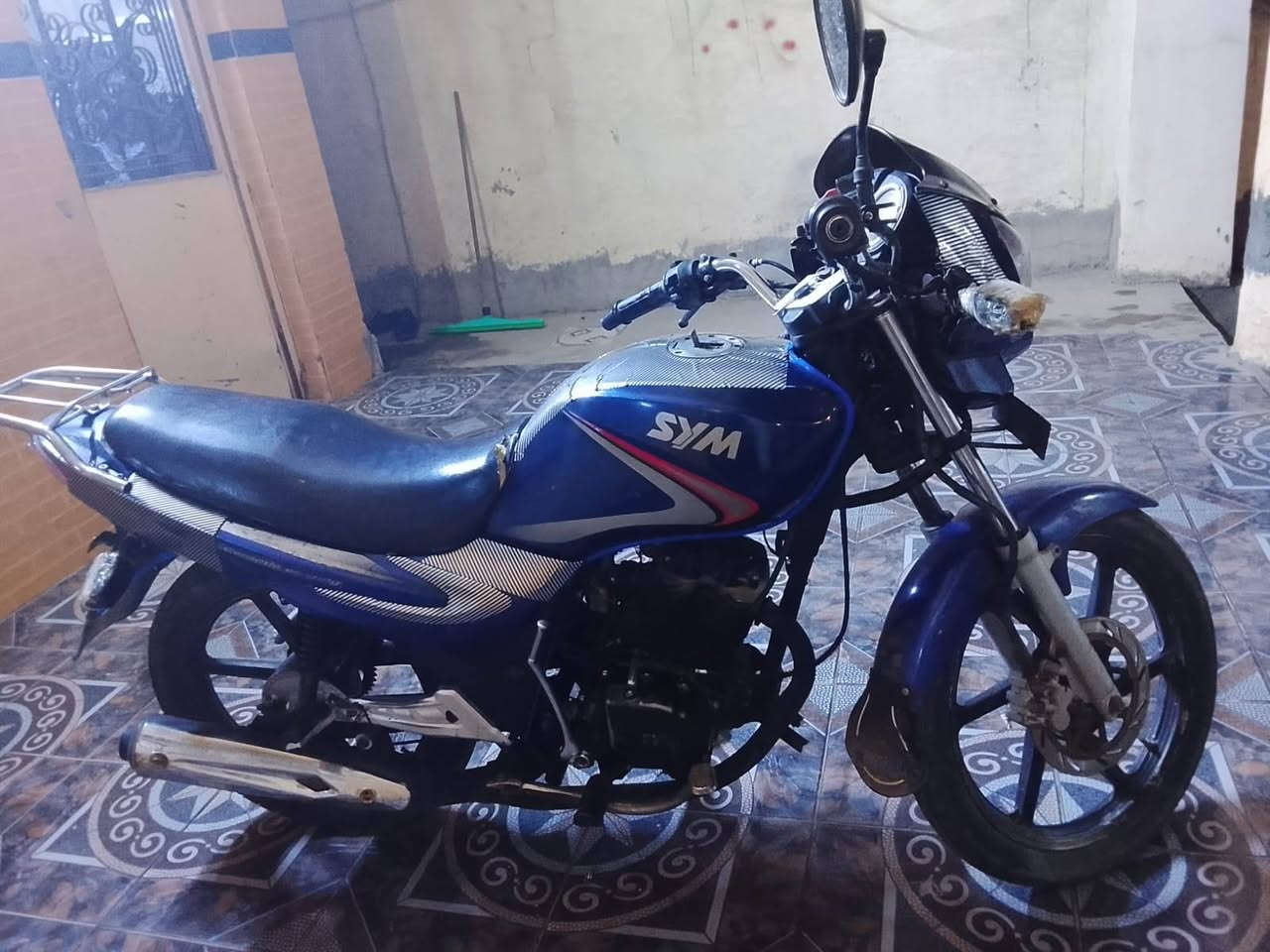 دراجه للبيع السعر 600 بيه مجال جديده كهربائيات كله شغاله مكفوله من كلشي موديل 17 محرك بلادي عنواني الرمادي شارع 20.     ***********
