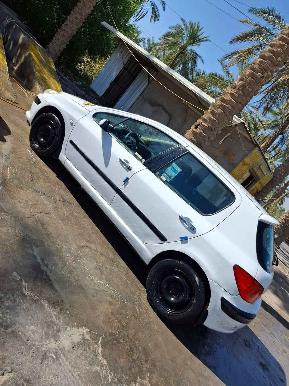 السلام عليكم
بيجو 2006/307 

بابل /قضاء المحاويل 

 رقم بابل الماني سنوية ٢٧ بأسمي 

💢سيارة بنت استعمال دوام 💢

كير ومحرك مكفولات 

تبريد ثلج جديد كامل 

كشرها ودواخلها نضيفة 

دوشما جديدة 

باتري وتايرات جدد 

مصبوغة حزام للجمالية 

والسيارة كدامكم والي يحب يجي يشوفها هلا بي 

السعر (٤٨ ورقة)  بيها مجال بسيط للشراي

للاستفسار
***********
