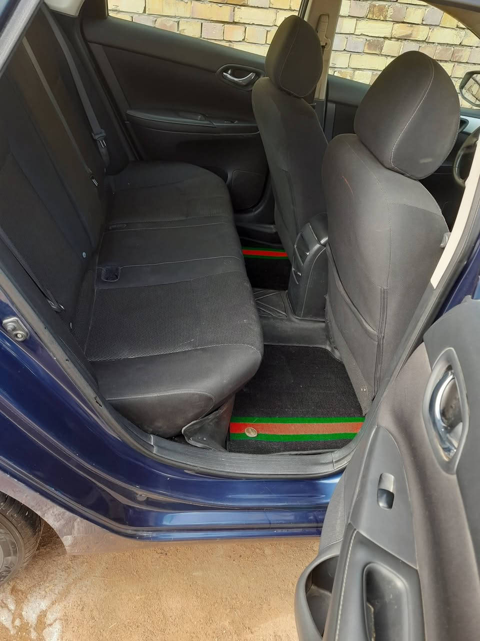 السلام عليكم نيسان سنترا وارد امريكي موديل 19 السياره جاهزه من كلش بسمي مكام العماره السعر 110 ***********
