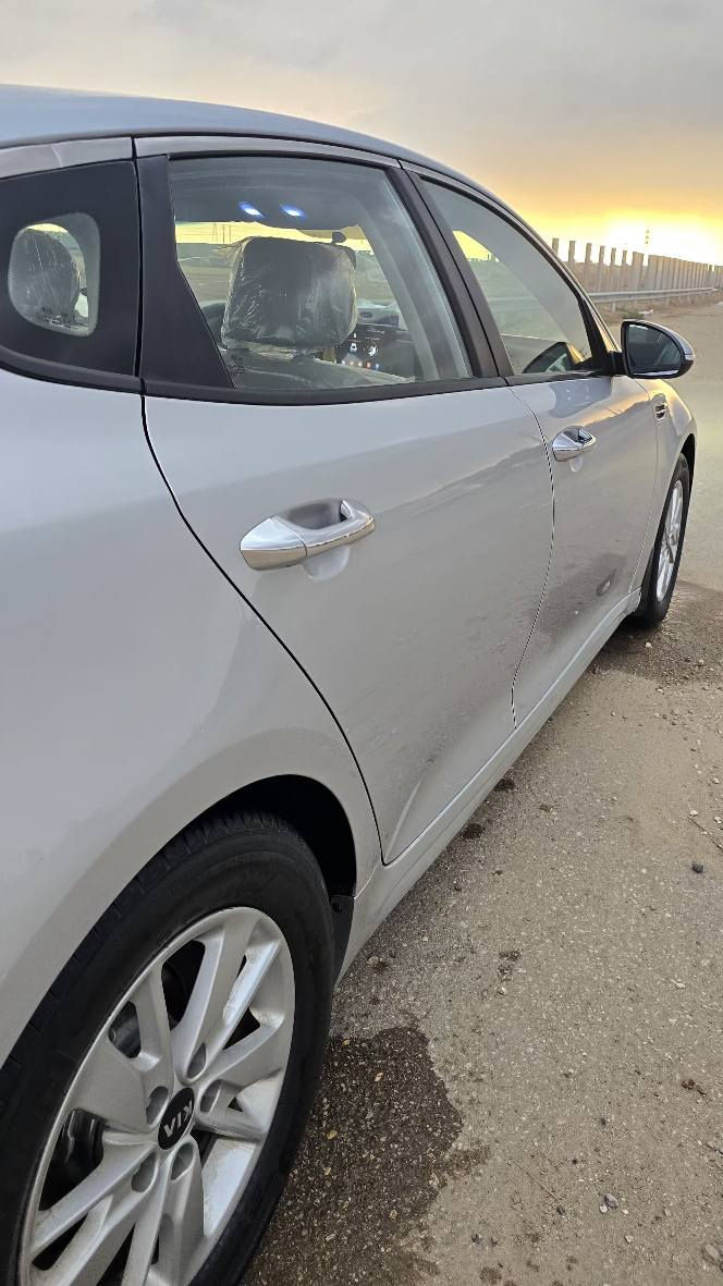 الى عشاق اوبتيما الجديد موديل17ماشيه 100 خليجي مكفوله من الضربه والتبديل والفتح والبارد سياره جديده بمعنى الكلمه بدي صافي محرك 2400 محرك وكير شرط الفحص سياره جديده بمعنى استخدام شخصي رقم ذي قار مشروع وطني ناصريه ع وضع الشركه موصفات فول ماعدا البصمه   سعرها جوه السوك*********** *********** ناصرية, ذي قار
