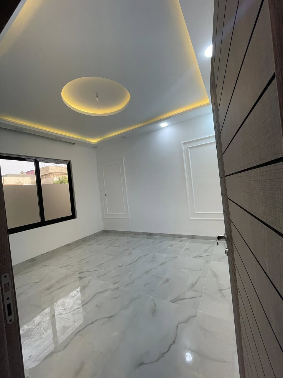 دار لللبيع حي الصديق الاولى مقابل باب ملية طب الأسنان جامعة الموصل الباب الرئيسي 100م ركن 10*10م بيت تصميم تركي البيت درجة اولى فول موصفات ***********—***********—
