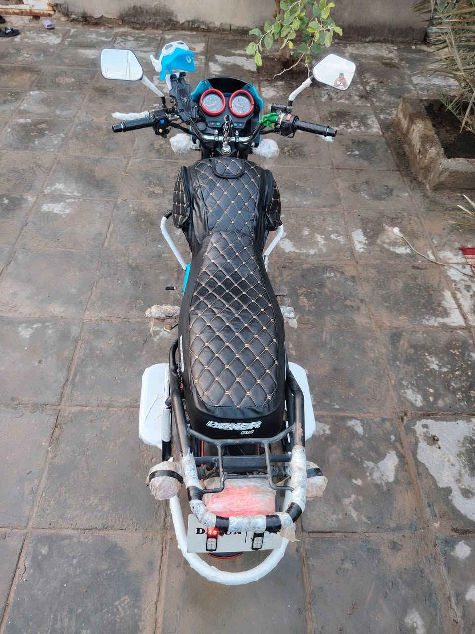 دراجه دايوان موديل 22 اوراق اصولي مكينه 150 
دراجه نضيفه شوفت عينك السعر 1550 
مكان الناصريه سيد دخيل
للاستفسار ***********
