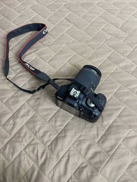 كانون • D2000 • جديدة