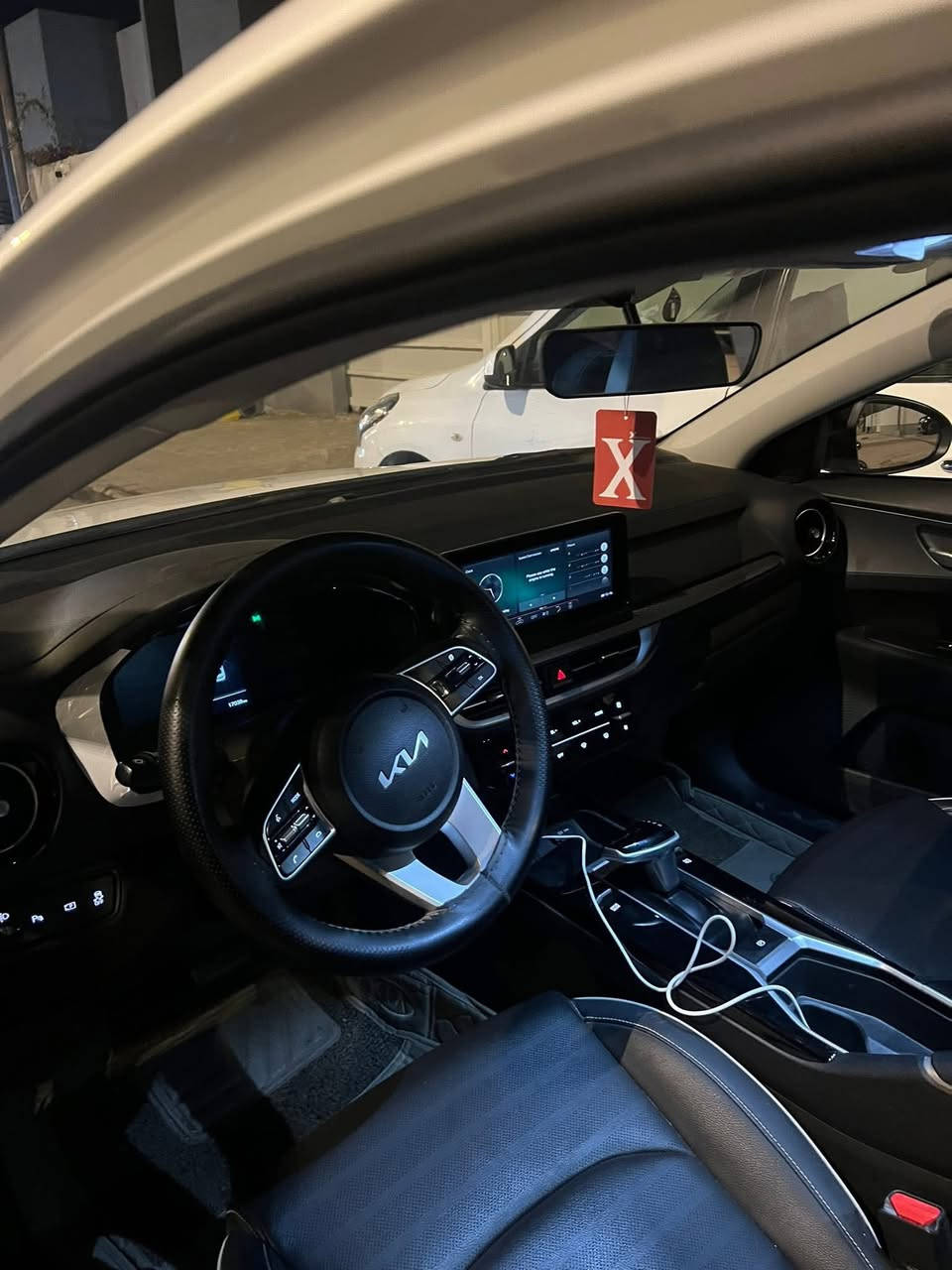 K3
2025
PDR بل بنيد وكرت كد اضفر 
ماشيه 17000 كيلو 

‭0785 322 2160‬
