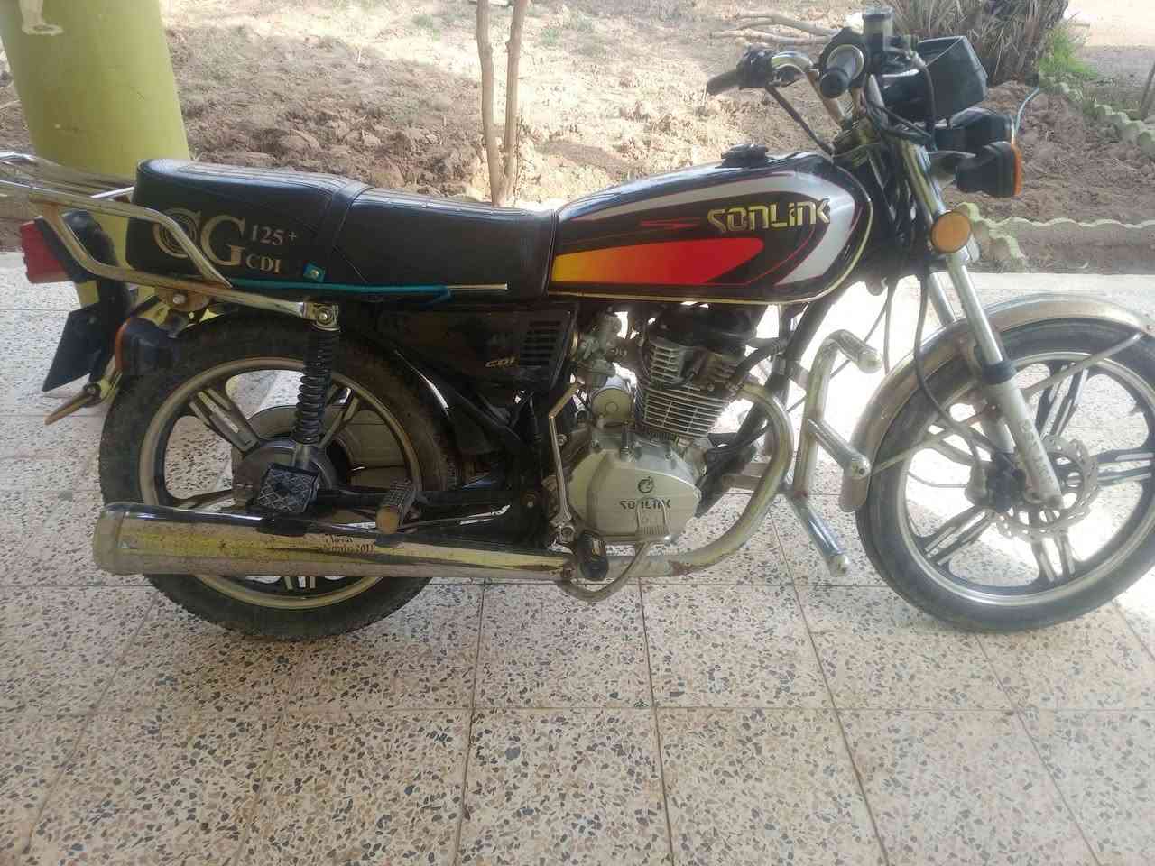 السلام عليكم دراجه للبيع موديل 2022 العنوان ديالى بعقوبه تقاطع ابو صيدا هذا رقمي ***********
