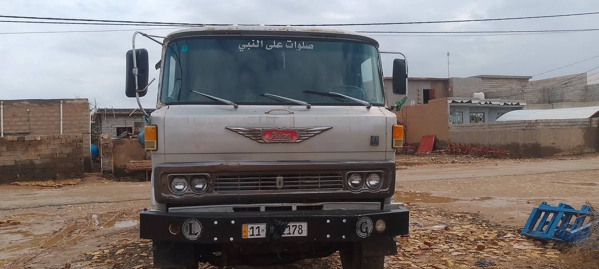 اسلام عليكم سياره هينو البيع مديل 82 محرك بي بخار 
شاصي كير اكسل كله مكفول رقم بغداد الجديد 
تحويل ثاني يوم 
مكلف بل نشر 
السعر 12مليون وبيها مجال 
لمو شراي لايتصل 
العنوان ديالى بلدروز 
الاتصال ‏‪***********‬‏
