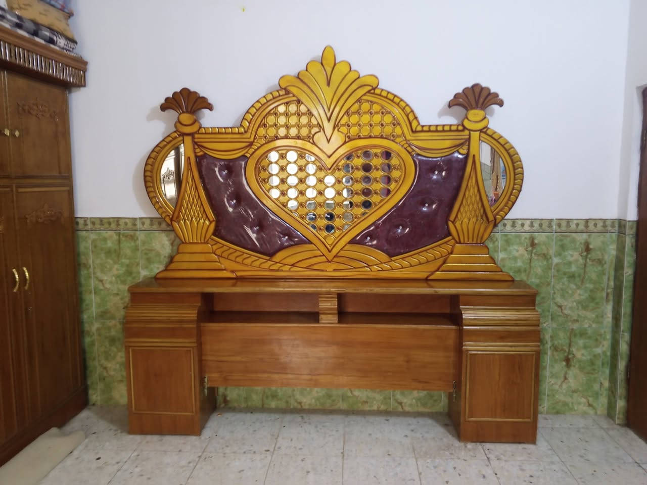 السلام عليكم
غرفة نجارة عراقي تسكام صاج 5 قطع
استخدام 4 اشهر فقط
***********
واتساب 👇
***********
