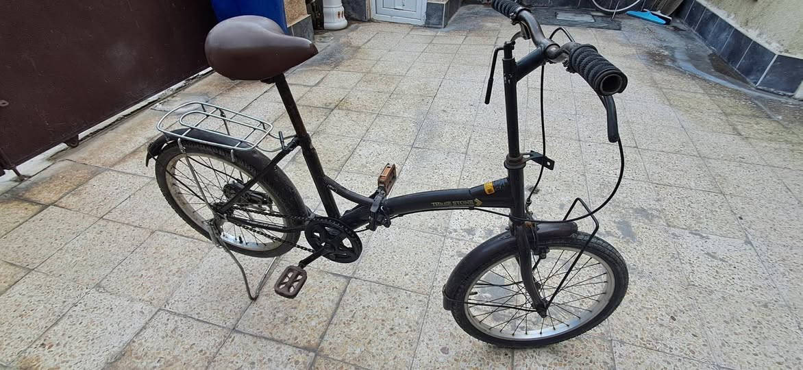 السلام عليكم بايسكل اصلي ياباني  للبيع نضيف كلش سعره ٥٥ الف مكاني الدورة


**إذا كنت صاحب هذا الإعلان وتريد حذفه لأي سبب، رجاءا أرسل رسالة إلى الدعم الفني**