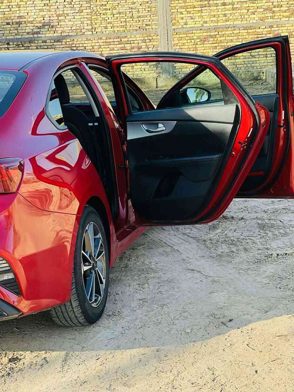 فورتي 22 معوقين 6 شهور تصير حره ضربتها جاملغ وبنيد بدون عابر نص فول السعر 130 وبيها مجال ***********
