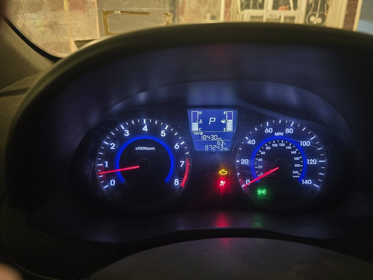 السلام عليكم 
اكسنت خليجي بدون صبغ مكفوله بيه بارد بجامرلغ الأمامي كلش بسيط محرك كير. صدر تيارات خير من الله سعره ١٠٧ 
العنوان ديالى هبهب
***********
