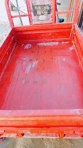 ستوته شحن للبيع سعرها 750 الف مكانها الدوره شارع 60 اكبر حجم شغاله كل شي ما بيها يعني قبل للشارع تتواصل على رقم الهاتف*********** ويوجد واتساب
