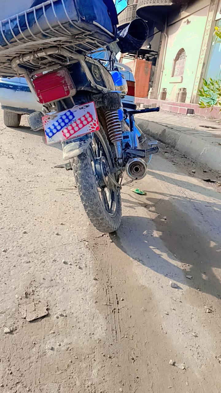 السلام عليكم سيفان موديل ٢٣ جديد ما متعوب كامل مكمل شلعه ومعدل ورزانه كهربائيات كله شغاله ضفيره جديده كلچات جدد تخم تاير جديد دبلات شركه اصلي خلفي وامامي  فدراليات عدد ٤ دراجه ما تصرف عليه كلشي كامله مكمله سعره 475 وبيه مجال بسيط ‏‪***********‬‏
