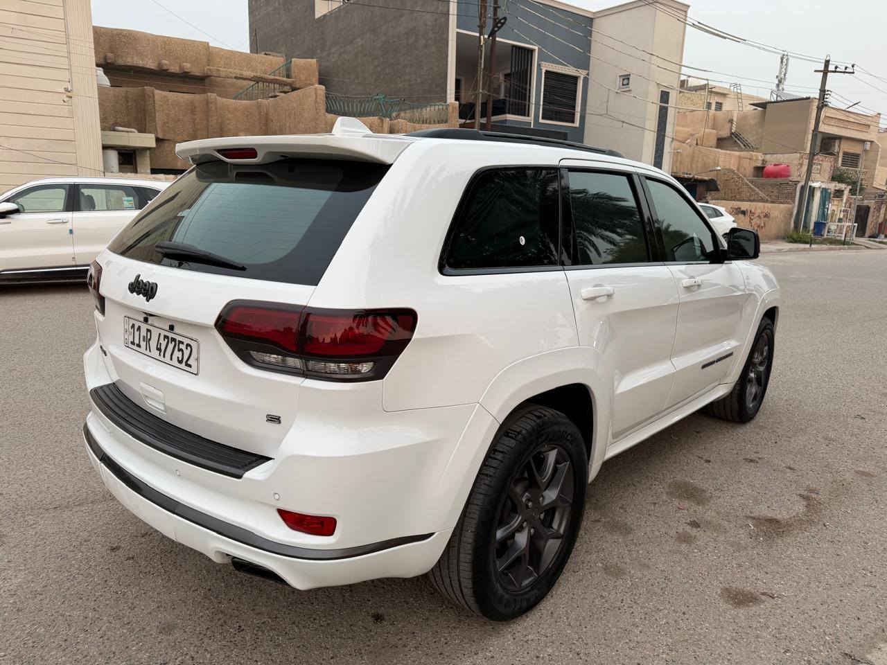 جيب 2020... S... خليجيه
مكفوله كفاله عامه..
لا صبغ لا تبديل ولا تعديل بارد كفاله..
محرك كير على وضع الشركه.. 
موصفات الSمعروفه
داخل احمر
السياره كلش جديده اني مستلمه من الشركه.. 
ماشيه 44 
للبيع مكاني بغداد حي الاعلام..  الشراي يتصل 
....***********....الي يدور جديد خل يتصل بغداد, العراق
