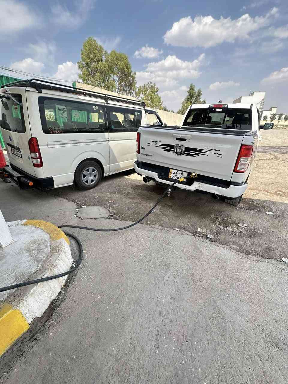 للبيع او مراوس 
دوج رام 2021 بيك هورن 
محرك 8 سلندر هيمي 
باب طويل بدي قصير 
رقم دهوك 
بجم كبس ضرر جانبي 3 قطع
مواصفات لون ستار  شاشه كبيره دوسات مرايه شفط  دوسات بانزين بريك كهربائي 
بيها منظومه غاز ايطالي 100 لتر  
كامل بدون اي نواقص 
وكاله تحويل موجود
السعر 277 قفل
رقم واتساب ***********
***********

بۆ فرۆشتن یان گۆڕین

دۆج رام 2021 – Big Horn
مۆتۆر: 8 سیلێندەر HEMI
بابی درێژ / بۆدیی کورت
تۆمارکردن: دهۆک
بجم کبس – زیانی لايەنی 3 پارچە
مواصفات:
 • ڕەنگی ستار
 • شاشەی گەورە
 • دوسات، ئاوێنەی شفط
 • دوساتی بانزین
 • بریکە کارەبایی
سیستەمی گازی ئیتاڵی 100 لیتر
تەواوە، هیچ کەمێکی نییە
وەکالەی گواستنەوە هەیە
نرخ: 277 (قفل)

📞 واتسئاپ:
***********
***********
