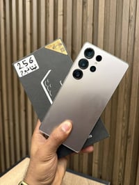 S25ultra الذاكرك 256اللون تيتانيوم   جهاز اخو الجديد ما مخلي بيه حتى س...