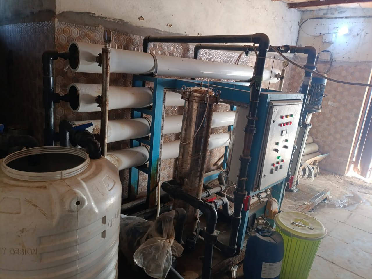 السلام عليكم
محطه 12متربلساعه للبيع

ماطورات لواره ايطالي عمودي 20حصان كذلك 2طرح ابو العشره فلاتر رمليه حجم 42عدد 4 

فلتر رملي حديد كبير مع ماطور طرح 20حصان وماطور غاطس 20حصان لتجهيز الماأ الخام من النهر وماطور تحميل 10حصان وماطور 4انج وماطور بنزين
خزانات ابو العشره عدد 6

مولده بيركنز متكامله من كلشي صار شهر من شدولها ممبرينات الاملاح 15

للامانه المحطه هاي باب رزق تريدها موقع تريد تشيلها وانا مكلف بلنشر فقط للاستفسار الاتصال بلرقم

***********

الموقع سماوه /قضاء الهلال
