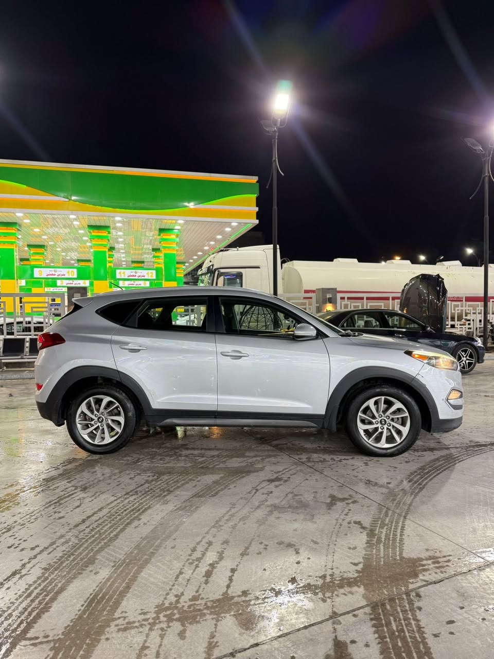 سلام عليكم  توسان 2016 ثلاث قطع  صبغ فقط 
وارد أمريكي رقم دولي مميز تحويل ثاني يوم 
سعر 143 وبيه مجال عنوان بغداد فلسطين
***********
