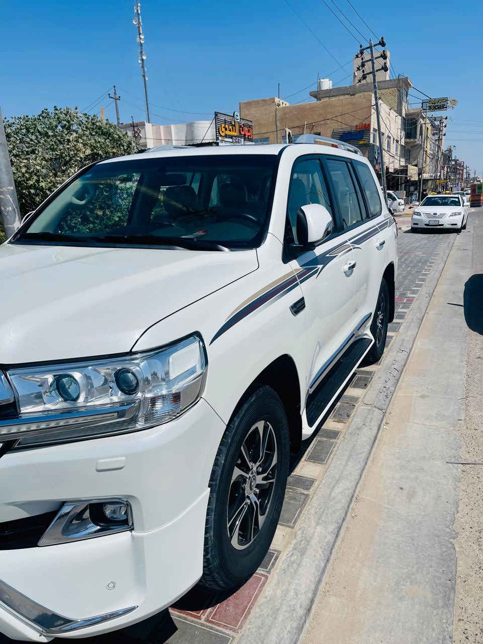 لاندكروز موديل١٨ للبيع
مواصفات بريم معروفة
ماشية١٣٥ الف كم
رقم بغداد انكليزي
سيارة جديدة كلش
سعر ٥ شدات 
المكان كربلاء


**إذا كنت صاحب هذا الإعلان وتريد حذفه لأي سبب، رجاءا أرسل رسالة إلى الدعم الفني**