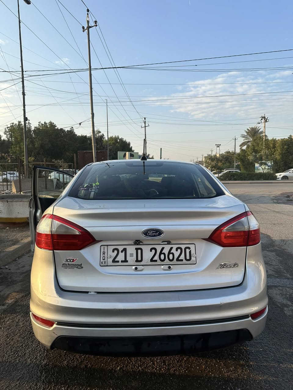 سلام عليكم فورد فيستا للبيع
موديل 2016 السياره جاهزه مكينه كير تبريد صدر كامله السياره ب اسمي حادثه من امريكا بنيد وجاملج وبل عراق جاملغ عكس السايق علكد شبر سعرها 77 الاتصال ***********
