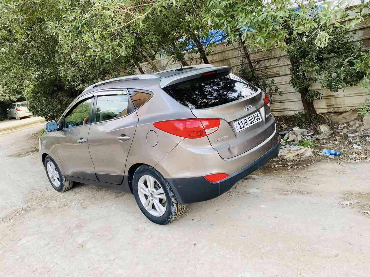 سلام عليكم
(بيع او مرواس)

توسان 2011 امريكي كفاله عامه من صبغ فقط البنيد 

بدون ايرباك بدون دواخل بدوان شاصي 

مكينه دوش 2000 مواصفات نص فول 

كير مكينه مكفوله تخم تاير جديد قبل سبوع مشدود صدرها 80‎%‎ غرفتها 90‎%‎ 

رقم بغداد انكليزي تحويل مباشر 

مكانها بغداد 

للاستفسار على الرقم 

***********
