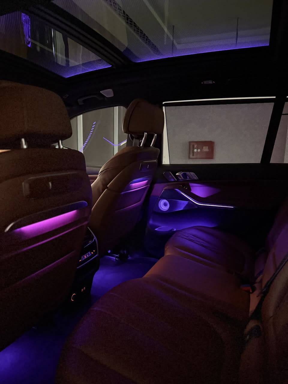 ‎طلب خاص شركة العروش
BMW X7 M60i individual 
‎السيارة فول مواصفات ١/١ مواصفات خاص شركة العروش 
‎٨ سلندر توين توربو ☄️
‎  الموديل : 2023
‎ماشية : ٤٠ الف كيلو فقط
لون مميز ازرق كاربوني طلب من الوكالة
مواصفات السيارة 
سكف رولز
تاير خلفي تفتر
‎جگات تصعد و تنزل 
‎رادارات ٣٦٠ درجة 
‎كاميرات ٣٦٠ درجة 
‎حساسات امامية + خلفية 
‎رادار النقطة العمياء 
‎كشنات جلد + مساج + خزن + هيتر + تبريد
‎نشرة داخلية متغيرة ambient lighting 
‎داتا شو head up display 
‎بانوراما sky lounge View 
‎ابواب شفط
‎پردات ( ستائر خلفية )  
‎گير كرستال 
‎ريڤيرس اسست 
‎اوتو بارك 
‎اوتو ستارت 
‎اوتو هولد 
‎صندوق كهربائي 
‎لايتات ليزر متكيفة 
‎سماعات bowers wilkins 
‎كروز كونترول متكيف 
‎
السيارة مرقمة و جاهز تحويل او وكالة بشرط

‎سعر: 770$ ورقة
للاستفسار: *********** 
العنوان: السليمانية المعارض الجديدة شركة ازمر اوتو معرض رقم ٣٤
