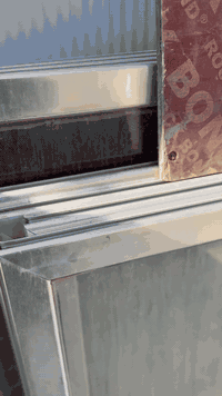 جام 7قطع 10 ملم ارتفاع240 عرض 120 للبيع بغداد ***********
