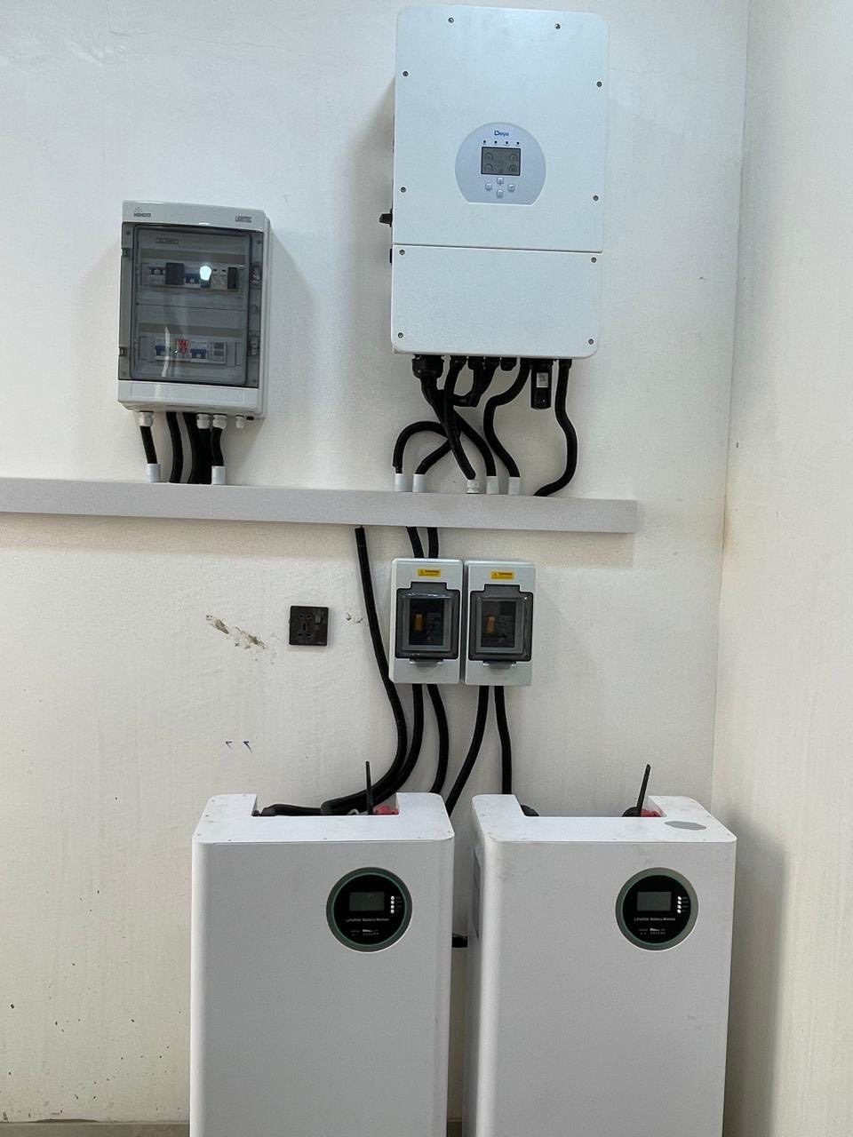 السلام عليكم اني مركب منظومة طاقة شمسية وهذا شغلي اليحب يتصل علية ***********
