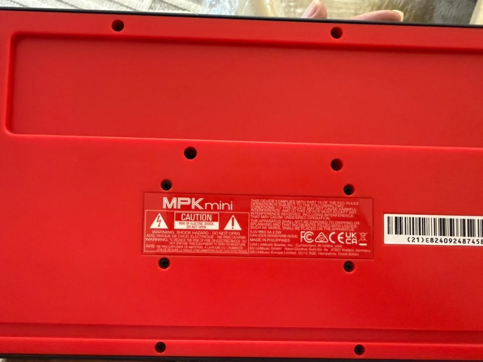 اكاي مني الجيل الثالث جديد غير مستخدم بدون كارتون السعر ١٥٠ الف  Akai Professional MPK mini MK


**إذا كنت صاحب هذا الإعلان وتريد حذفه لأي سبب، رجاءا أرسل رسالة إلى الدعم الفني**