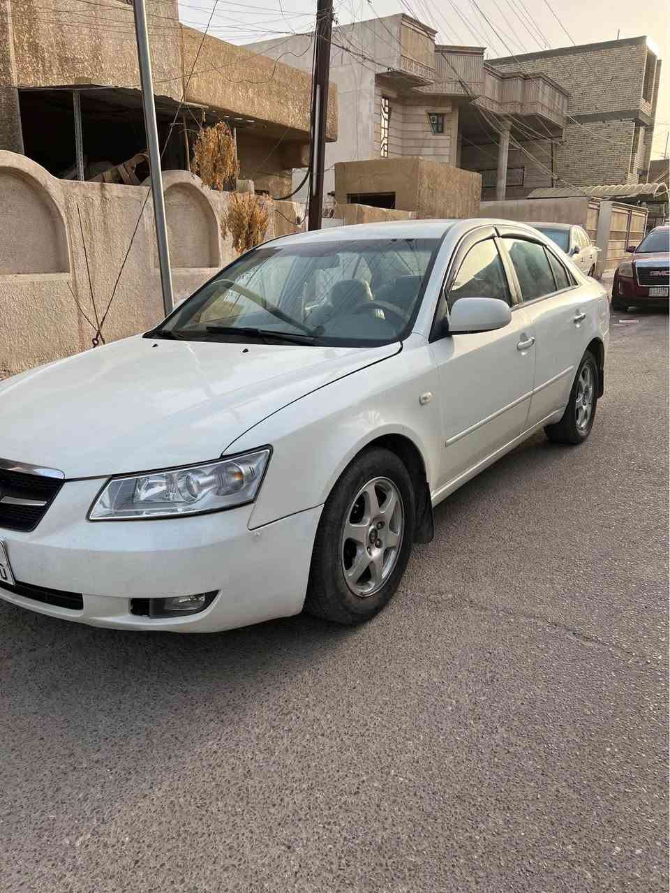 سوناتا مقدس للبيع موديل 2007 خليجي 
رقم بغداد سنوية جديدة
صبغ بيها احزام جمالية بيها طخات بسيطة
تبريد تدفئة شاشة وكامرة 
كير مكفول ومحرك نص عمر 
عنواني بغداد الكرخ
السعر 85$ بيها مجال 
لاستفسار الاتصال على الرقم / *********** بغداد, العراق
