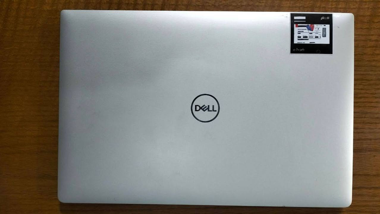 ✨ Dell XPS 15 7590 ✨
من الأجهزة المميزة اللي بتجمع بين الأداء القوي والشكل الأنيق وجودة الشاشة العالية، مناسب للمصممين وصناع المحتوى وكل شخص محتاج جهاز يعتمد عليه.

━━━━━━━━━━━━━━━━━━━━━━

🔹 Intel Core i5-9400H
4 Cores / 8 Threads

🔹 RAM 16GB DDR4

🔹 NVMe SSD 256GB

🔹 شاشة 15.6 بوصة Full HD IPS
ألوان ممتازة وتغطية لونية عالية مناسبة للتصميم وتعديل الصور والفيديو.

━━━━━━━━━━━━━━━━━━━━━━

🎨 كارت الشاشة

NVIDIA GTX 1650 4GB GDDR6
+
Intel UHD Graphics

يدعم برامج التصميم والمونتاج والجرافيك بشكل ممتاز، بالإضافة إلى تشغيل العديد من الألعاب بكفاءة جيدة.

━━━━━━━━━━━━━━━━━━━━━━

⭐ مميزات الجهاز

✔ كيبورد بإضاءة خلفية
✔ شاحن أصلي 130 وات
✔ خامات تصنيع قوية وفئة أعمال راقية
✔ تصميم نحيف وشاشة InfinityEdge مميزة
✔ ويندوز برو أصلي جاهز للاستخدام

━━━━━━━━━━━━━━━━━━━━━━

🔋 البطارية الأصلية
الحالة 75%

📦 الجهاز جاهز للاستخدام مباشرة

🛡️ ضمان شهر
🔄 15 يوم استبدال
🚚 شحن لجميع المحافظات

📩 للاستفسار والحجز التواصل خاص.

🔥 جهاز مناسب للتصميم والمونتاج والشغل الاحترافي مع جودة تصنيع معروفة من سلسلة XPS 🔥


**إذا كنت صاحب هذا الإعلان وتريد حذفه لأي سبب، رجاءا أرسل رسالة إلى الدعم الفني**