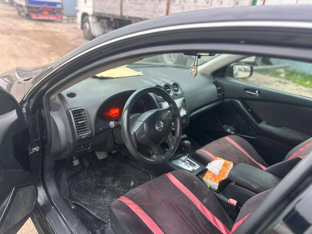 نيسان التيما 2012 امریکي
بیهە 3 قطعة جاملغ وبنيد مع جاملغ ورا سايق 89$ بيه مجال مكان خانقين  ***********
