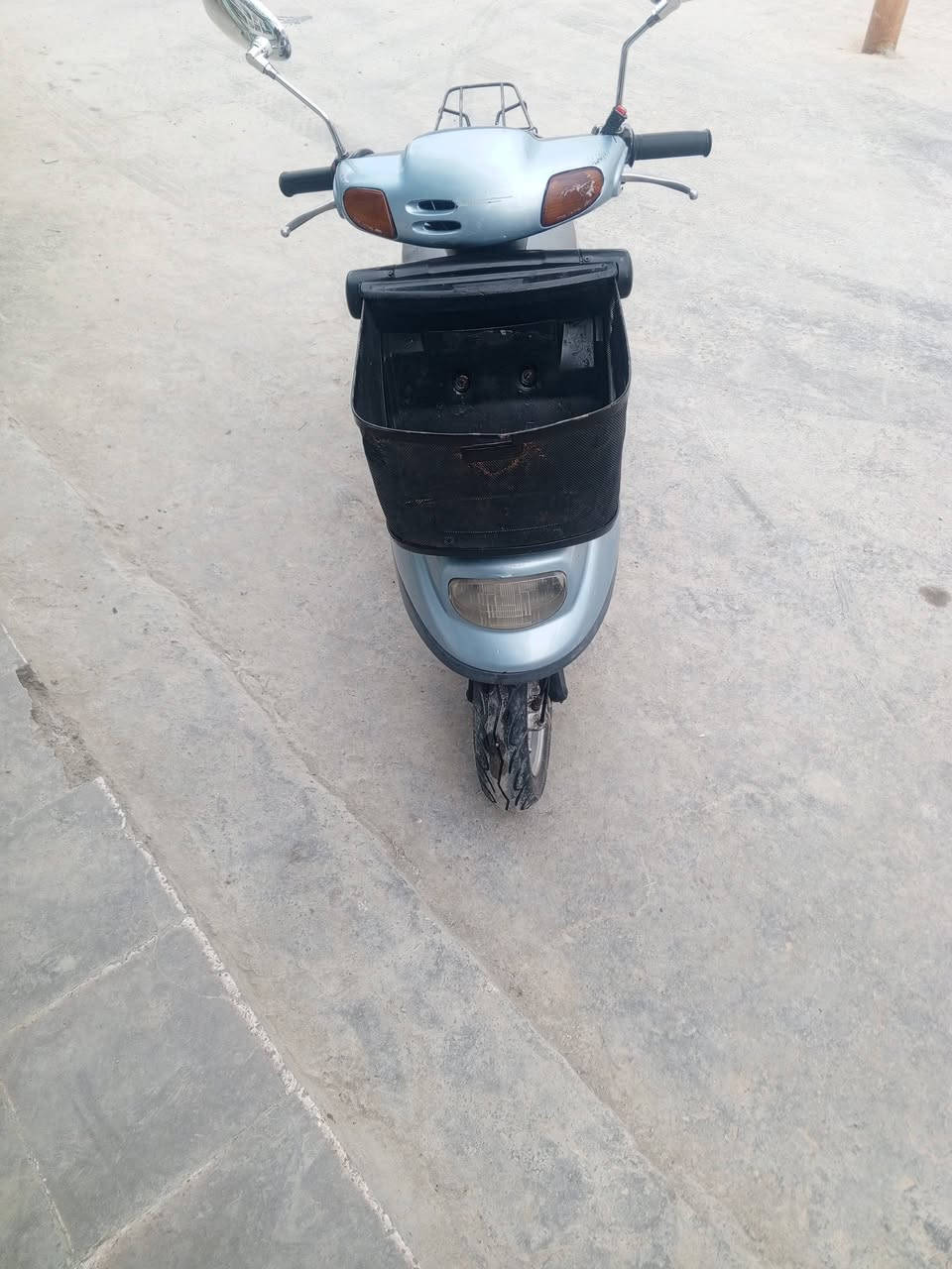 للبيع 300 الف وبي مجال شويه بس سلف ما شغال
***********
