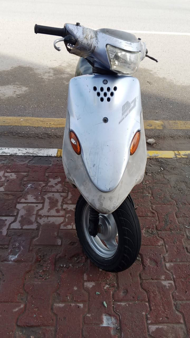 السلام عليكم
دراجه نوع بيجي 
دراجه حلوه نظيفه 
بس مكينه ما اكفلك 
شغاله وتمشي سعر٢٠٠
السماوة ***********
