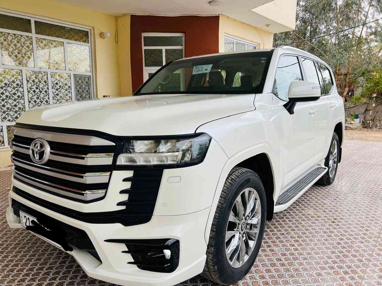 ملاحظه اني مكلف بلنشر السلام عليكم للبيع لاندكروز موديل 2022 ساز اصل رقم سليمانيه بسمي تحويل ثاني يوم مكفول كفالة عامه من صبغ وتبديل وفتح
فول موصفات 1/1
بصمه تشغيل 
بصمه أبواب لمس 
تشغيل عن بعد 
فتحه سلايت
كشنات ثنين كهرباء 
كشنات جلد 
كشنات تدفئه تبريد 
8ايرباك 
زراكات 
مري شفط 
شاشات خلفيه 
مطفايه حريق 
جنطه شفط 
سبعه راكب 
ثلاث قطع تبريد 
محرك 4000 تنفس طبيعي 
حساس امامي 
حساس خلفي
 بصمات ثنين 
وباقي موصفات سازمعروفه 
سعر (630) 
الاستفسار اتصل على الرقم ***********
مكان بابل حله ملاحظه اني مكلف بلنشر
