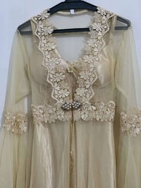 للبيع • جديدات • ملابس